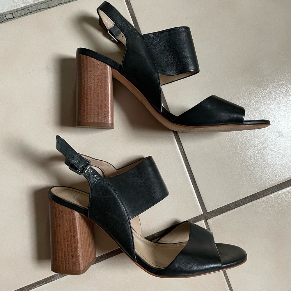 Johnston & Murphy black leather heels size 9